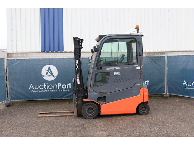Heftruck toyota 8fbmt25 elektrisch 2500kg 2016 - afbeelding 1 van  1