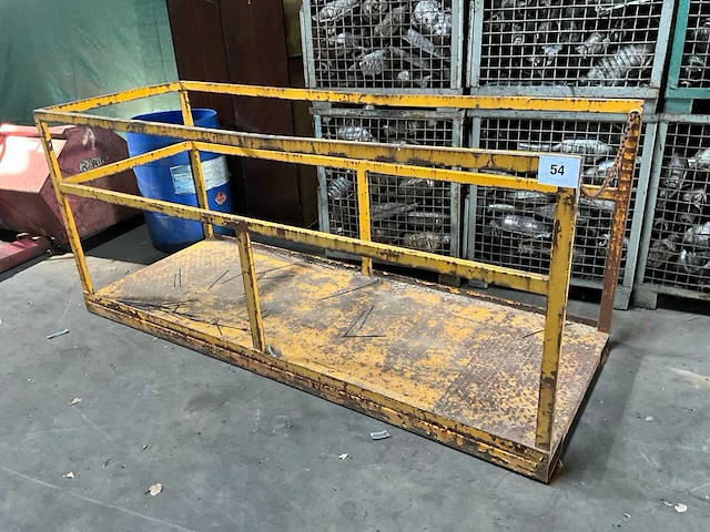 Heftruck werkplatform - afbeelding 1 van  4
