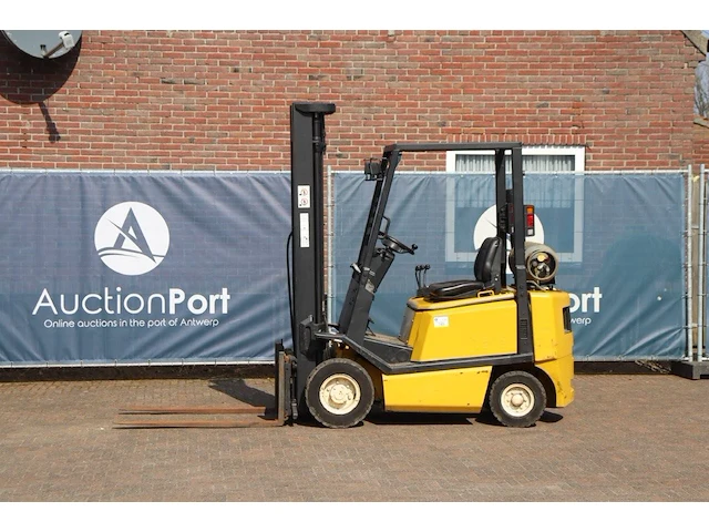 Heftruck yale glp16af2025 lpg 1570kg 4.5m 2001 - afbeelding 1 van  1