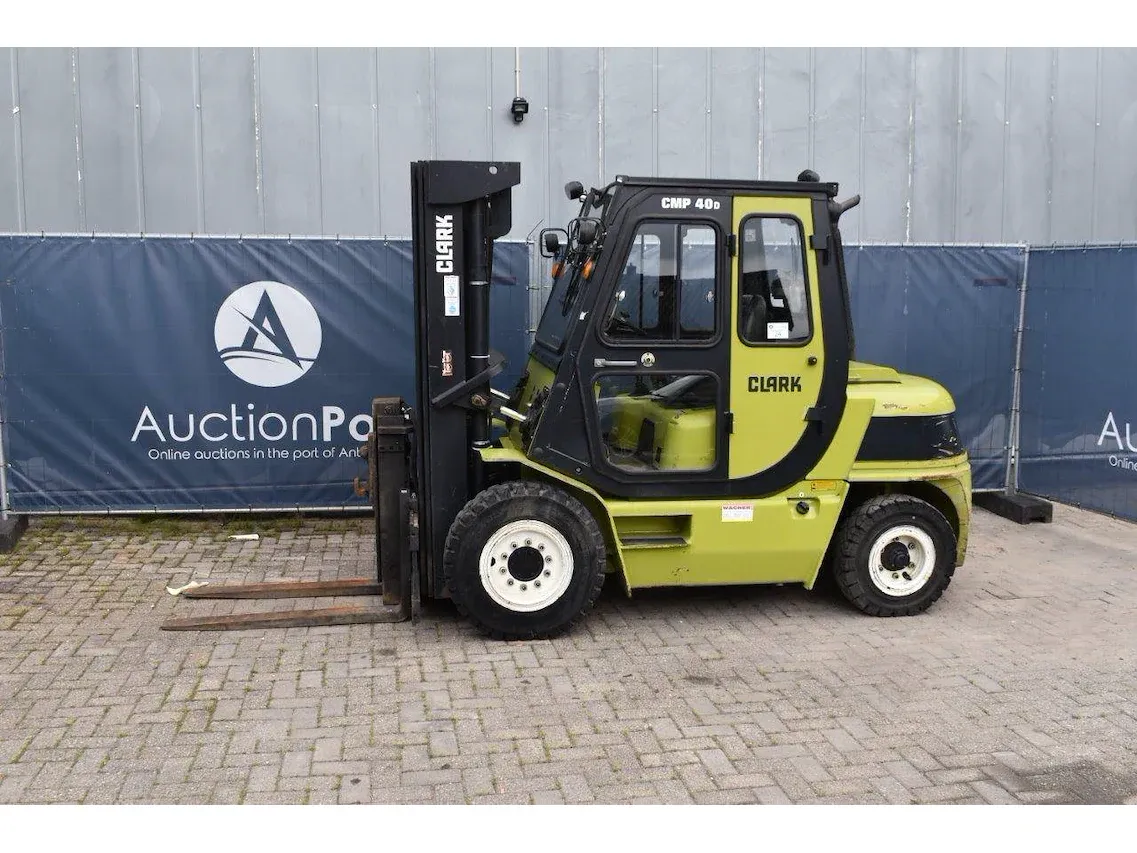 Heftrucks - hoogwerkers - stapelaars - palletwagens - reachtrucks