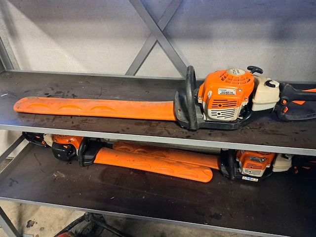 Heggenschaar stihl hs82r - afbeelding 1 van  1