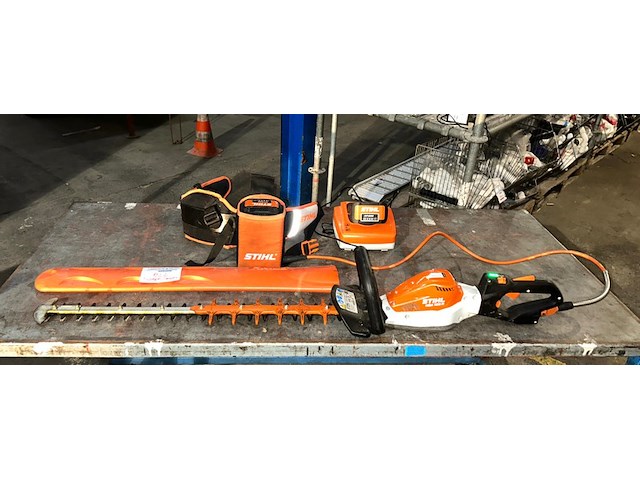 Heggenschaar stihl - afbeelding 1 van  11