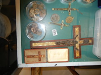 Heiligen kruisen en medailles - afbeelding 1 van  2