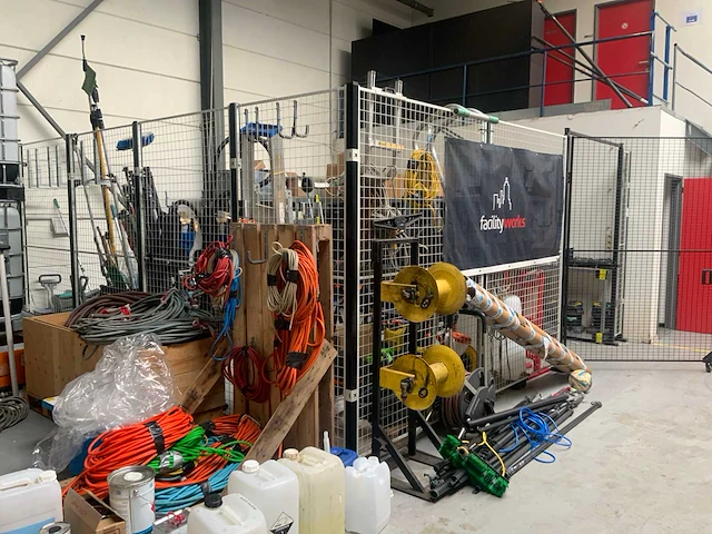 Hekwerk in hoekopstelling - afbeelding 1 van  6