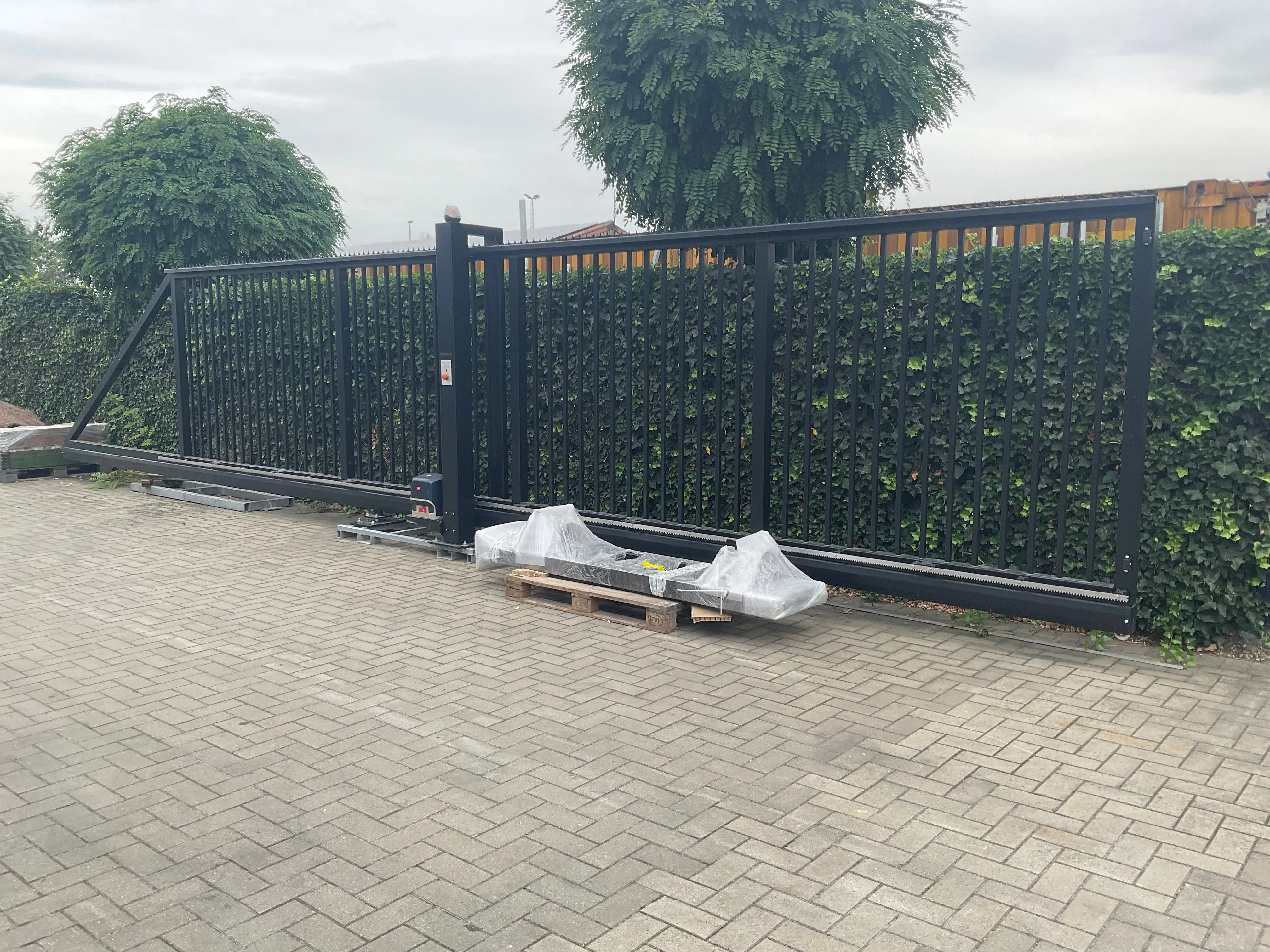 Hekwerken, poorten en tuinafsluitingen