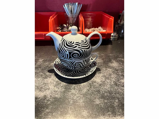 Hele voorraad diverse servies, glaswerk, tassen en borden (550x) - afbeelding 13 van  43