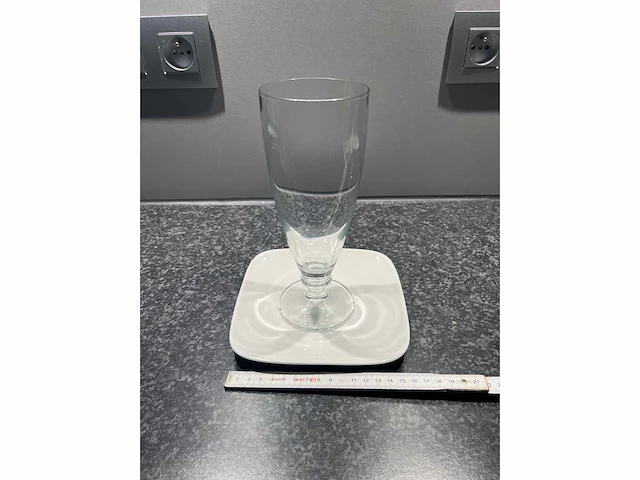 Hele voorraad diverse servies, glaswerk, tassen en borden (550x) - afbeelding 37 van  43