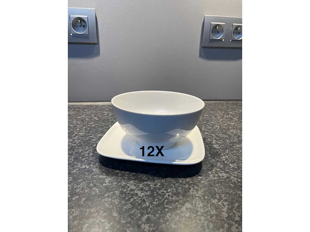 Hele voorraad diverse servies, glaswerk, tassen en borden (550x) - afbeelding 6 van  43