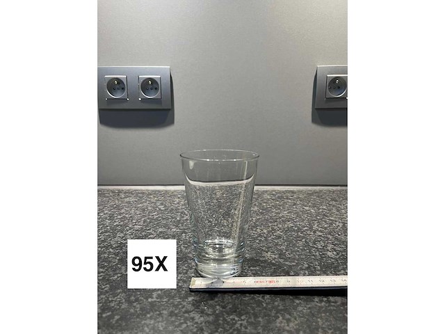 Hele voorraad diverse servies, glaswerk, tassen en borden (550x) - afbeelding 11 van  43