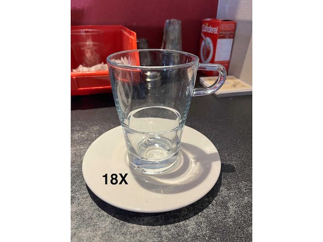 Hele voorraad diverse servies, glaswerk, tassen en borden (550x) - afbeelding 17 van  43