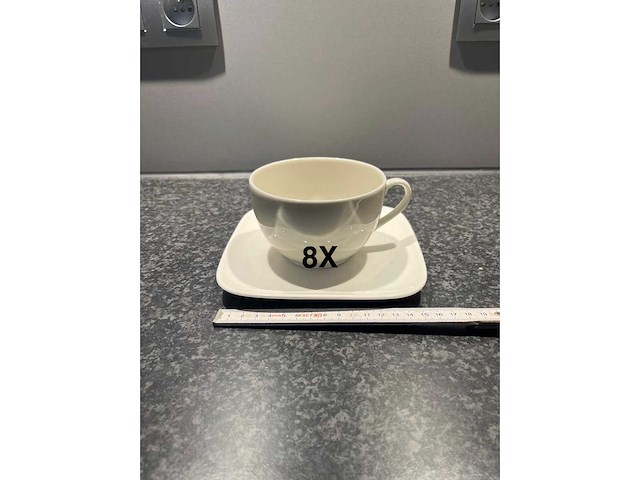 Hele voorraad diverse servies, glaswerk, tassen en borden (550x) - afbeelding 22 van  43