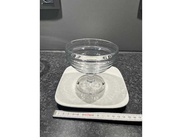 Hele voorraad diverse servies, glaswerk, tassen en borden (550x) - afbeelding 33 van  43