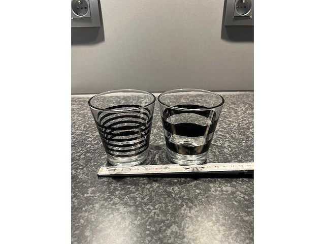 Hele voorraad diverse servies, glaswerk, tassen en borden (550x) - afbeelding 36 van  43