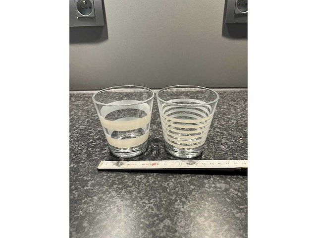 Hele voorraad diverse servies, glaswerk, tassen en borden (550x) - afbeelding 34 van  43