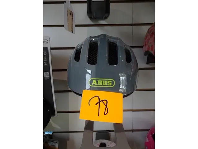 Helm abus - afbeelding 1 van  3