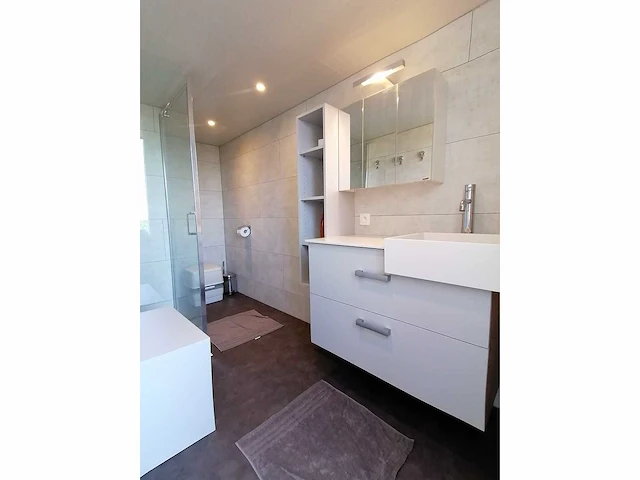 Henra gs20 mobiele badkamer - afbeelding 19 van  27