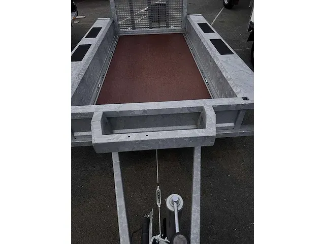 Henra machine trailer - afbeelding 2 van  7