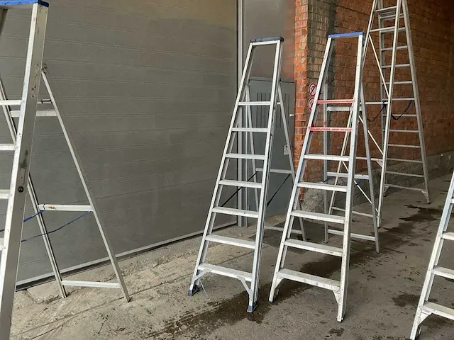 Hercules aluminium trapladder - afbeelding 1 van  5