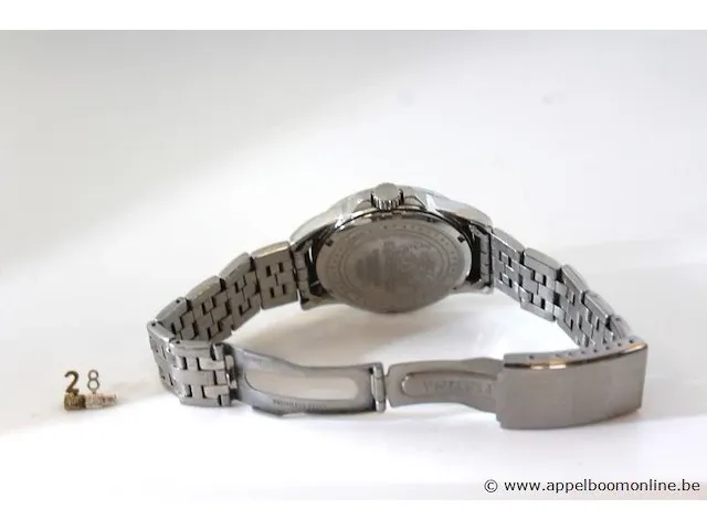 Herenhorloge festina f20357, quartz, dia 41mm, mogelijke gebruikssporen, mogelijks nieuwe batterij nodig - afbeelding 4 van  5