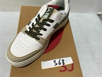 Herensneaker maat 42