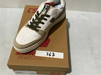 Herensneaker maat 45