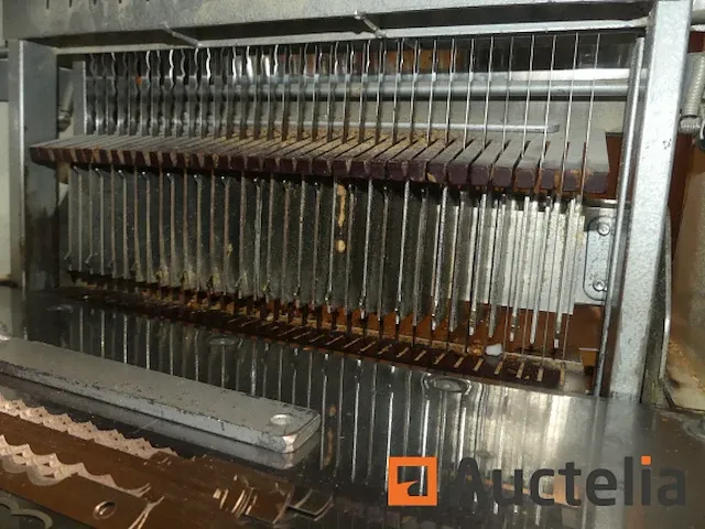 Heristal/hoembrocks brood snijmachine - afbeelding 5 van  9