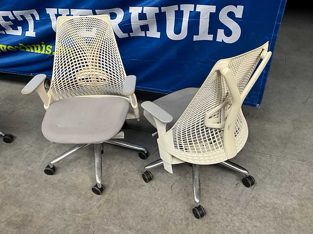 Herman miller sayl design bureaustoelen (2x) - afbeelding 1 van  10