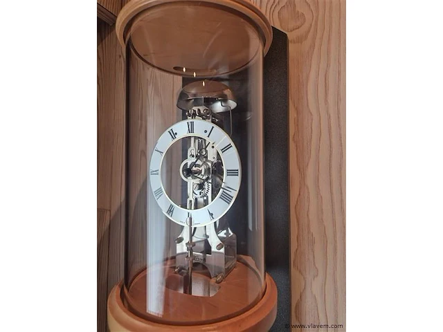 Hermle klok in glazen cylinder 66x16cm - afbeelding 2 van  4
