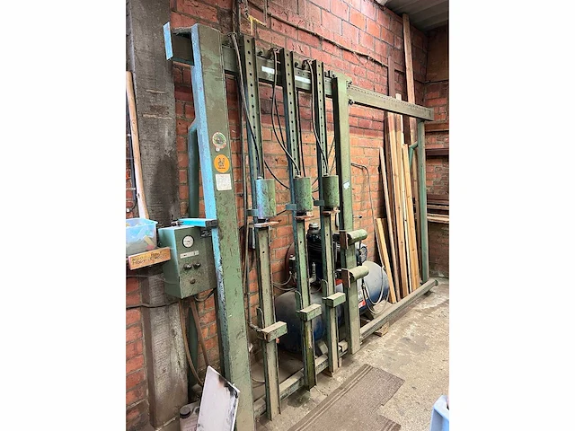 Hess - variant - frame presses - 1985 - afbeelding 1 van  4