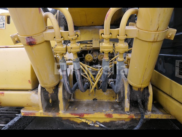 Het kruippakjegraafwerktuig van komatsu pc210lc - afbeelding 10 van  26