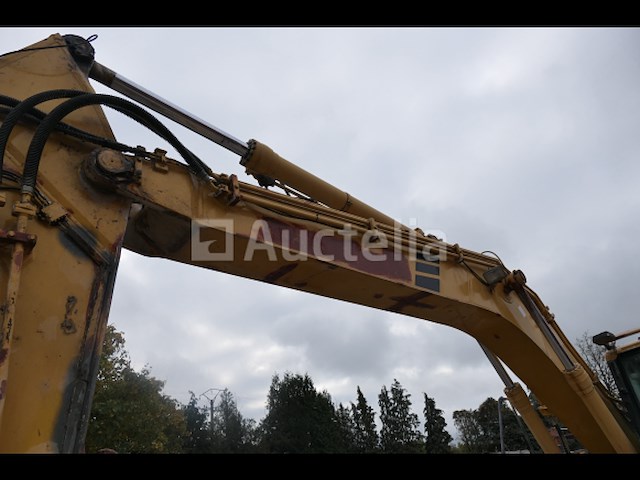 Het kruippakjegraafwerktuig van komatsu pc210lc - afbeelding 11 van  26