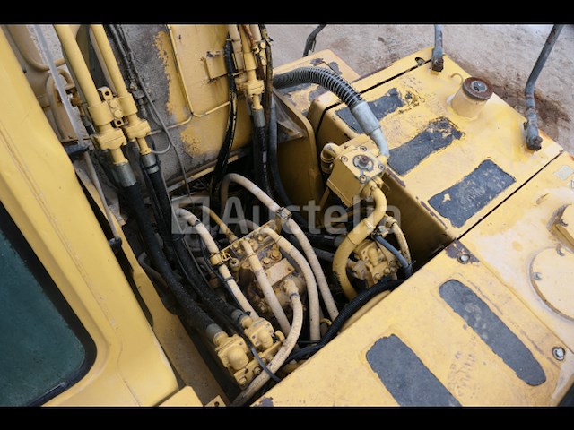 Het kruippakjegraafwerktuig van komatsu pc210lc - afbeelding 18 van  26