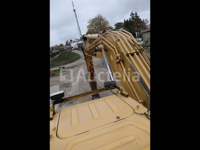 Het kruippakjegraafwerktuig van komatsu pc210lc - afbeelding 22 van  26