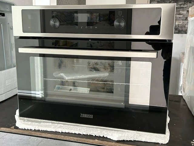 Hete luchtoven zanussi - afbeelding 1 van  9