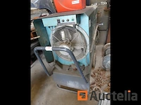 Heteluchtkanon met merk olie en onbekende model - afbeelding 1 van  6