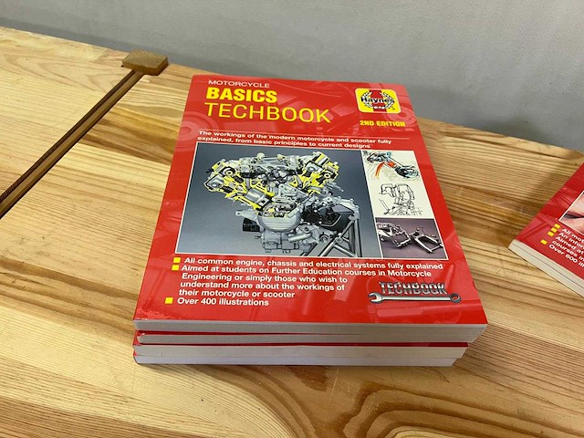 Heynes handboeken - set haynes motorcycle techbooks (engels) (5x) - afbeelding 1 van  6