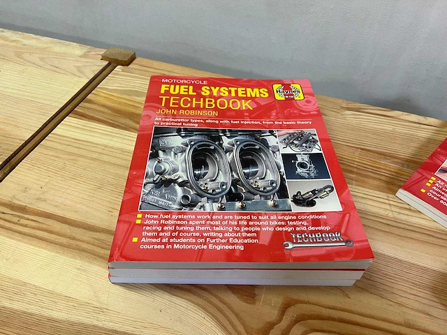 Heynes handboeken - set haynes motorcycle techbooks (engels) (5x) - afbeelding 5 van  6