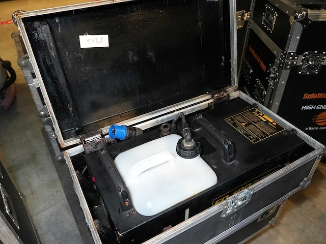 High end systems - smoke machine hes fq100 performance - afbeelding 1 van  1