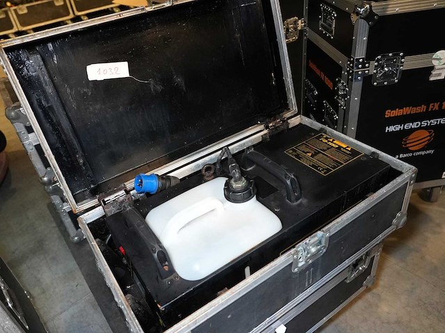 High end systems - smoke machine hes fq100 performance - afbeelding 1 van  1