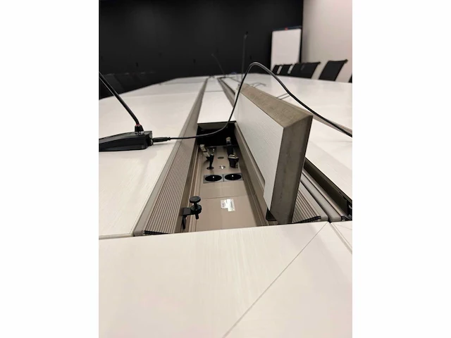 High-end vergadertafel, modulair b565xd170xh74 - wit generfd mdf met alu rand / alu verrijdbaar, opklapbaar - afbeelding 19 van  21