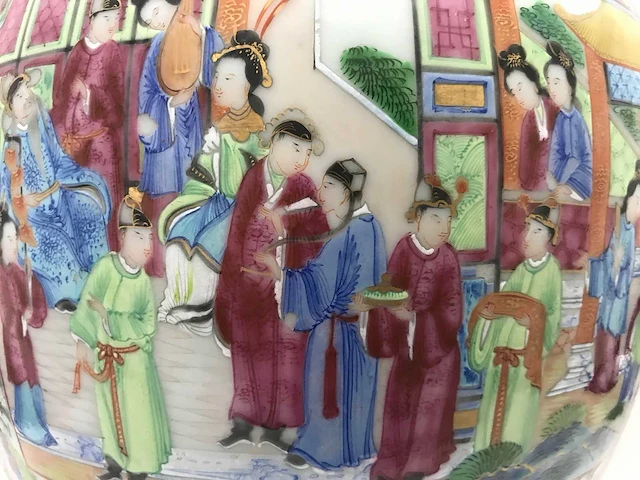 High quality decorated canton porcelain set. palace scenery. famille rose. 19th century. - afbeelding 8 van  77