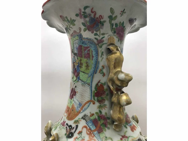 High quality decorated canton porcelain set. palace scenery. famille rose. 19th century. - afbeelding 14 van  77