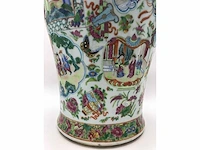 High quality decorated canton porcelain set. palace scenery. famille rose. 19th century. - afbeelding 15 van  77