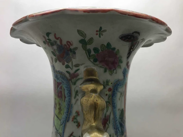 High quality decorated canton porcelain set. palace scenery. famille rose. 19th century. - afbeelding 20 van  77
