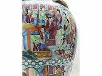 High quality decorated canton porcelain set. palace scenery. famille rose. 19th century. - afbeelding 26 van  77