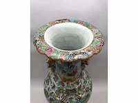 High quality decorated canton porcelain set. palace scenery. famille rose. 19th century. - afbeelding 27 van  77