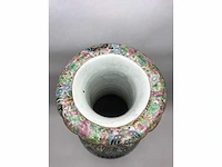 High quality decorated canton porcelain set. palace scenery. famille rose. 19th century. - afbeelding 28 van  77