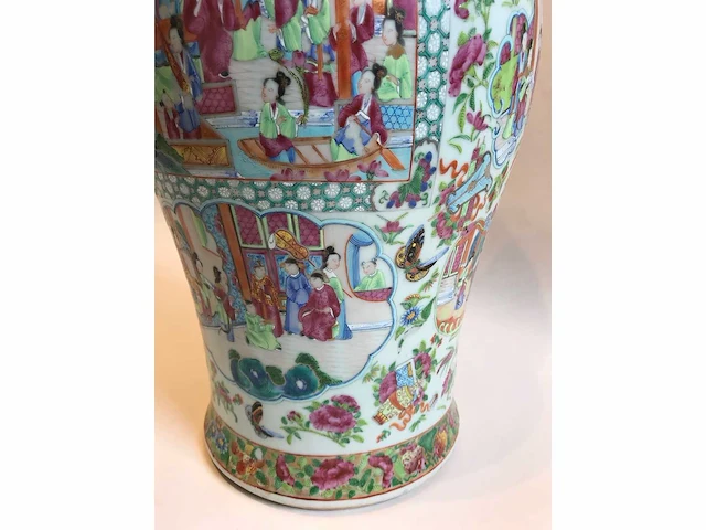 High quality decorated canton porcelain set. palace scenery. famille rose. 19th century. - afbeelding 42 van  77