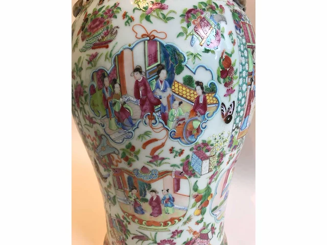 High quality decorated canton porcelain set. palace scenery. famille rose. 19th century. - afbeelding 49 van  77