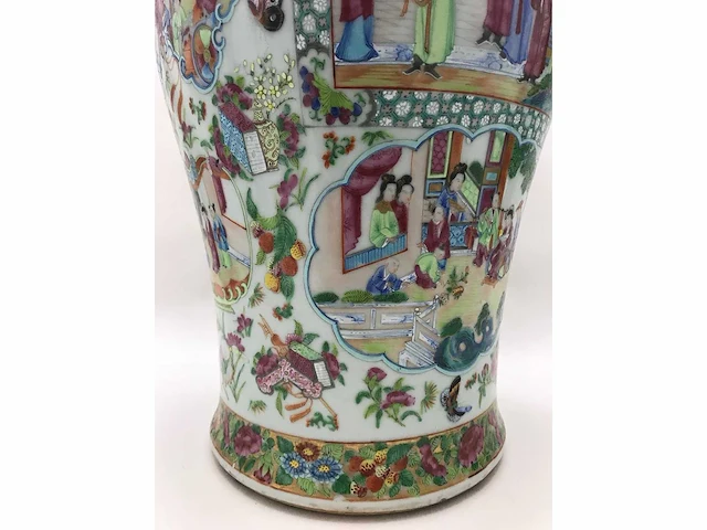 High quality decorated canton porcelain set. palace scenery. famille rose. 19th century. - afbeelding 45 van  77